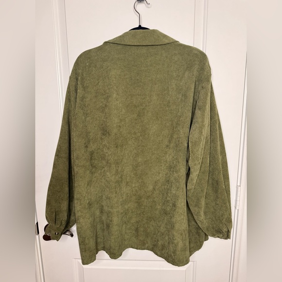 Nasty Gal Forest Green Corduroy Button-Down Shirt/Jacket - Picture 7 of 7